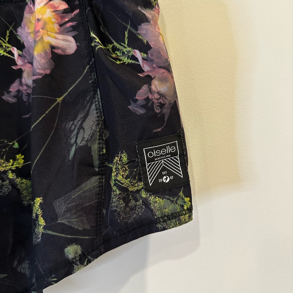 Oiselle Floral Roga Shorts - Picture 3 of 3